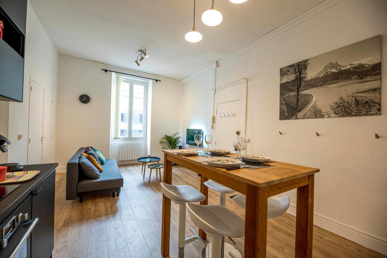 Coeur De Ville, Magnifique Appartement + Parking Pau Esterno foto