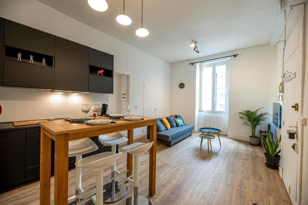 Coeur De Ville, Magnifique Appartement + Parking Pau Esterno foto