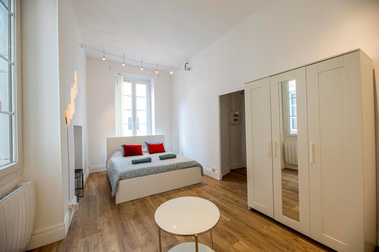 Coeur De Ville, Magnifique Appartement + Parking Pau Esterno foto